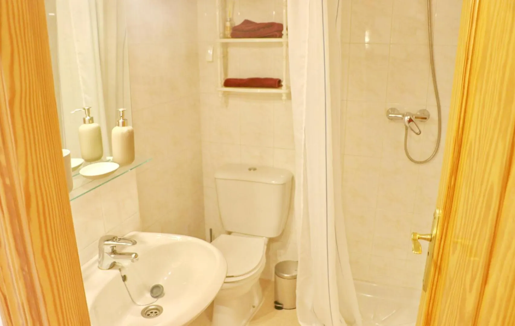 Apartamento La Ronquita コニル・デ・ラ・フロンテラ 0*,  スペイン